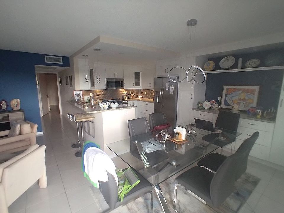 1st image of 4046 Lyndhurst #K