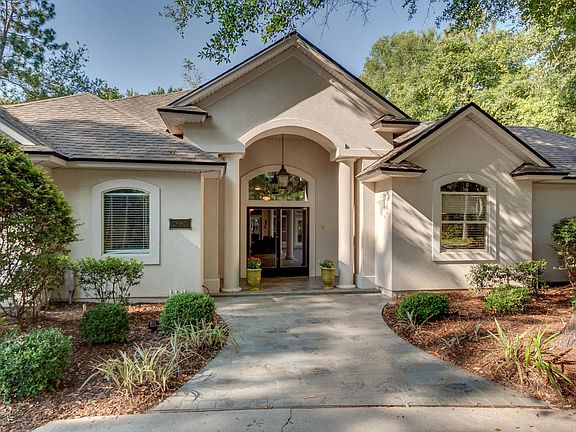 3rd image of 3647 Shinnecock Ln