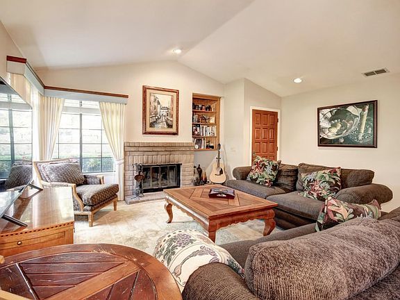 5th image of 1641 Woodhill Dr