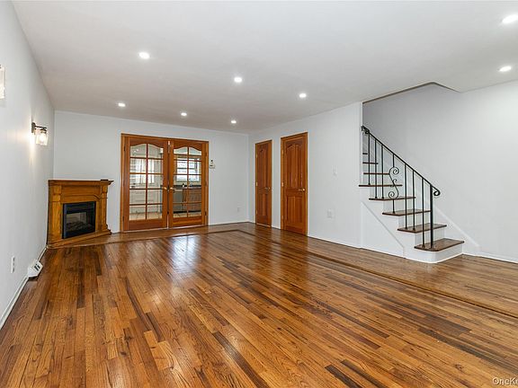 5th image of 676 Front Street #F