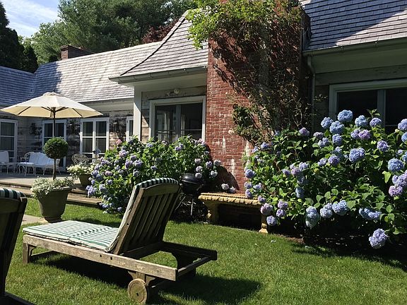 3rd image of 69 Mill Hill Ln