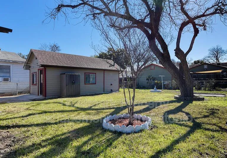 1322 W Malone Ave — Photo 18