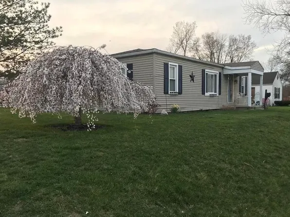 323 Cherry St, Saint Marys, OH 45885