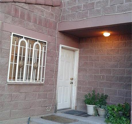 3rd image of 11052 Breeze Ct