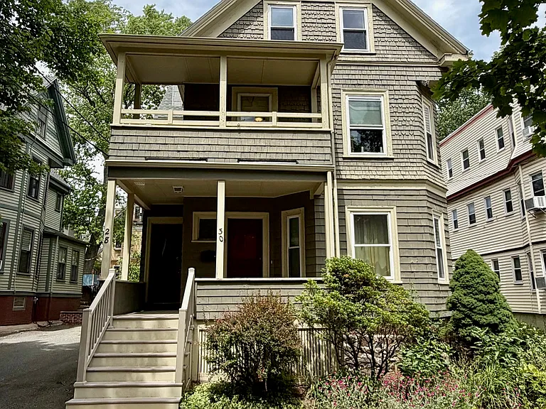 30 Francesca Ave — Photo 1