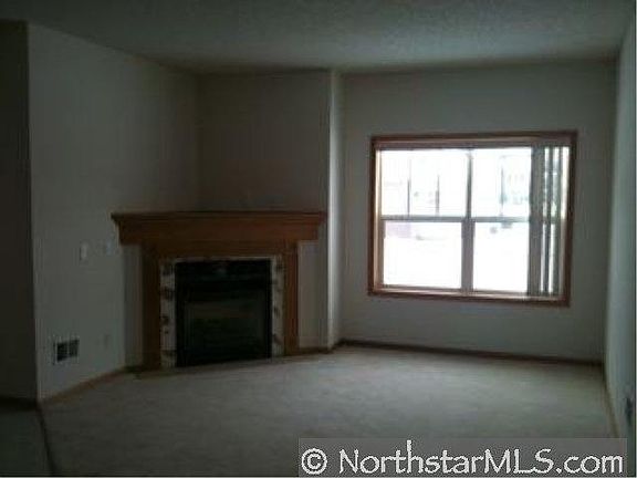 5th image of 12146 Xylite Street NE