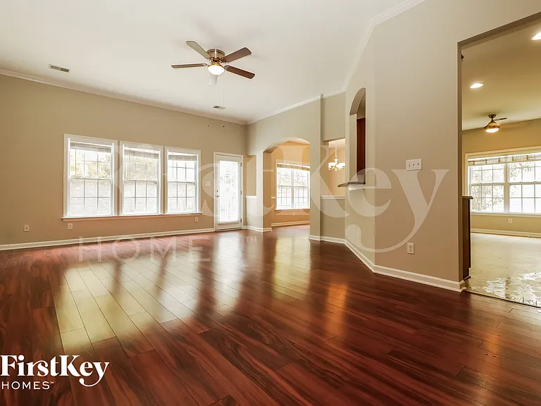 9661 Pebble Creek Blvd — Photo 2