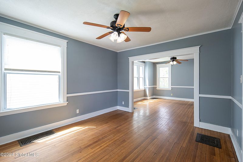 3rd image of 1183 Glenwood Boulevard