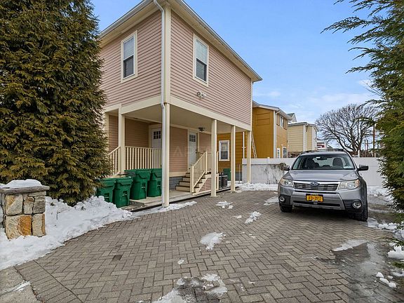 4th image of 80 Bowdoin St