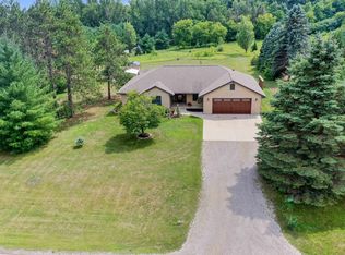 3699 Deer Run Rd, Green Bay, WI 54313