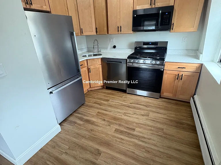 16 Flint St #2 — Photo 1