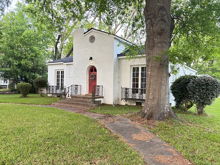 3318 Jefferson St — Photo 3