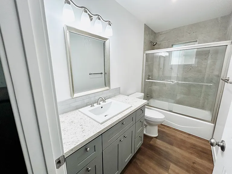 13231 Jefferson Ave #B — Photo 11
