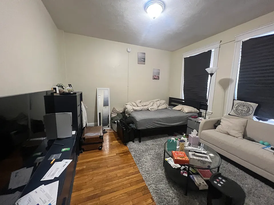 227 Kelton St #9