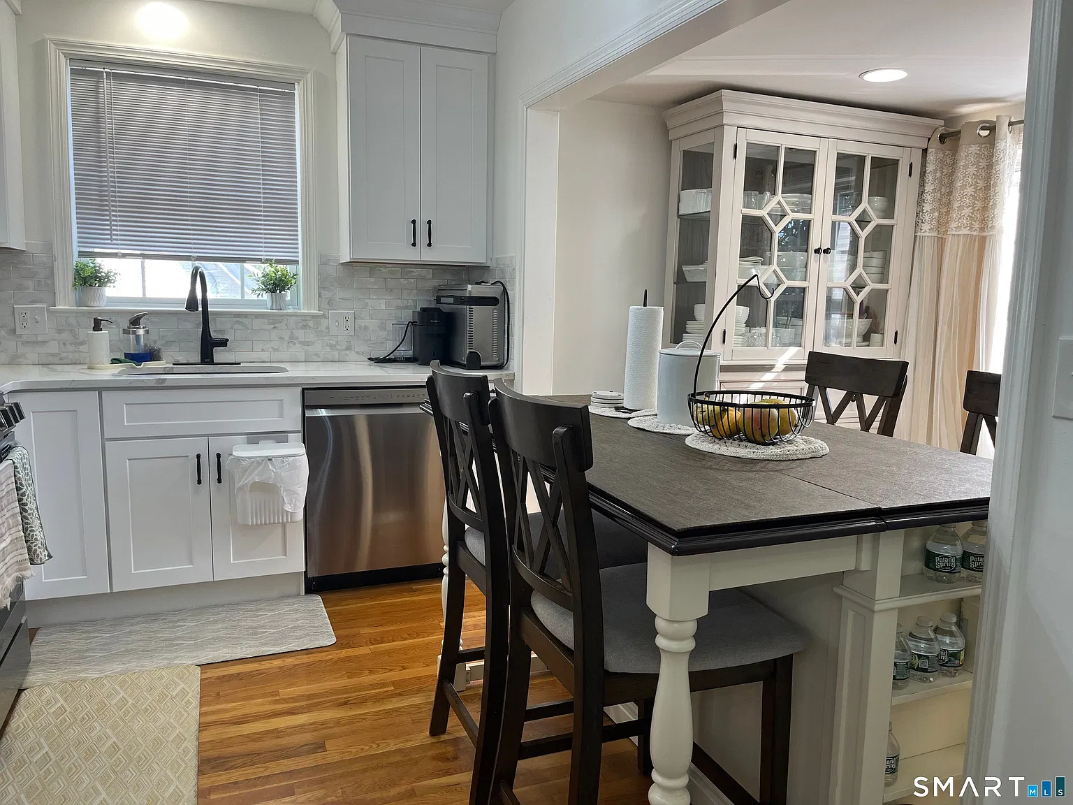 3 bed, 1880 sqft, $3,600 — Photo 3