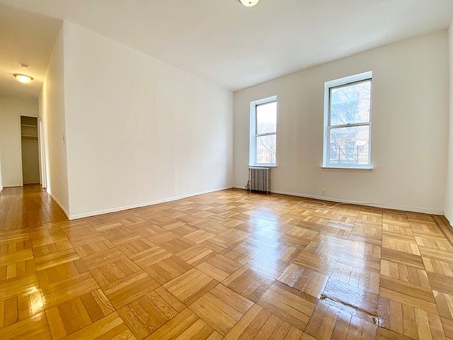 2nd image of 2100 Beekman Pl #3O