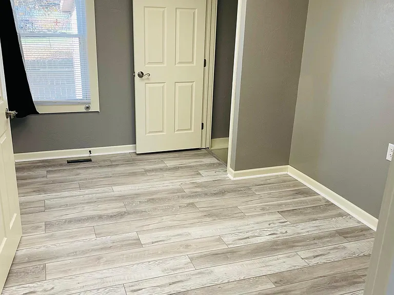 230 2nd St SE — Photo 10