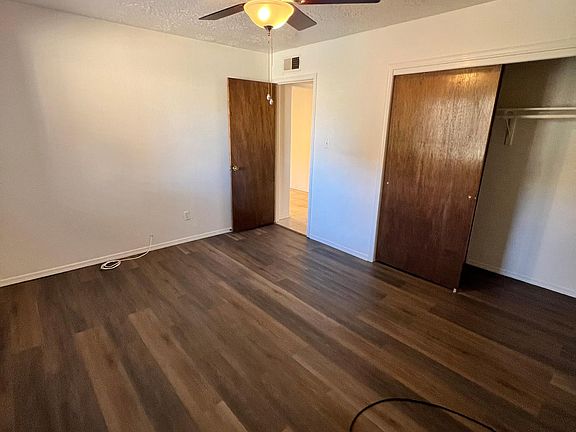 2nd image of 628 Jackson Ave #C