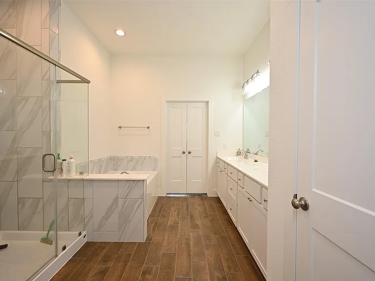 1535 Cathedral Bend Dr — Photo 13