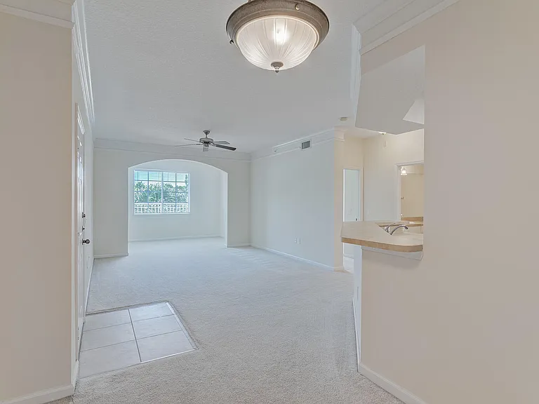 9303 Myrtlewood Cir W — Photo 19