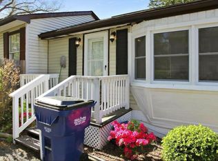 18629 Amidon Ave, Triangle, VA 22172