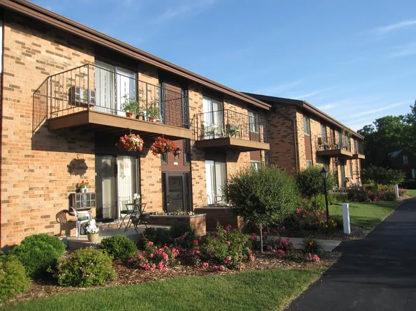 3311 S 100th St APT 4, Milwaukee, WI 53227