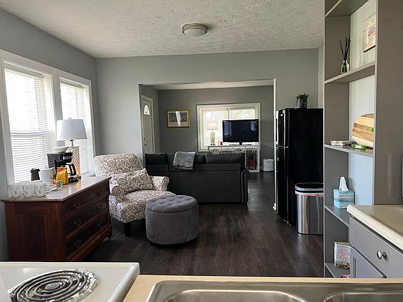 4th image of 1624 Cord St