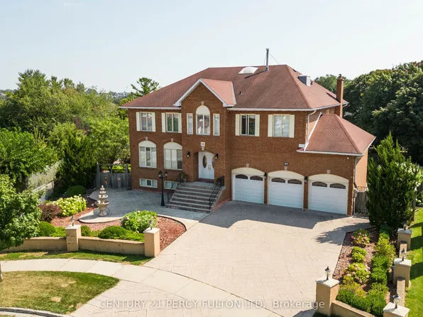 23 Leah Cres, Ajax, ON L1T 3J2