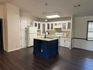215 Parrish St — Photo 3