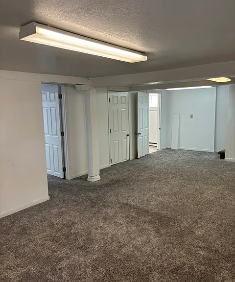 815 College St N — Photo 18