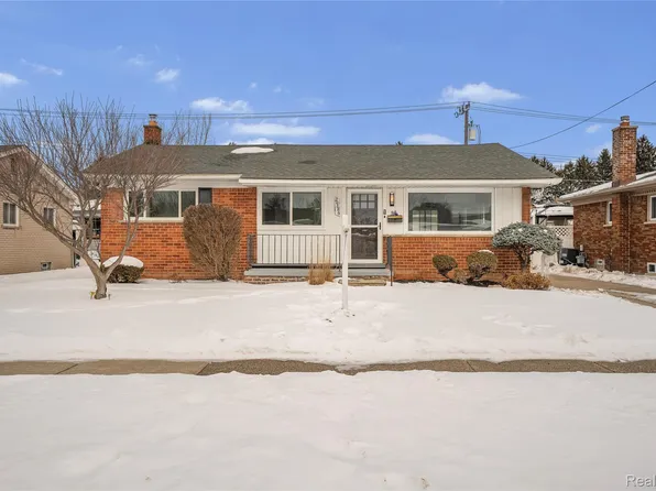 20886 Crestmont Ln, Dearborn Heights, MI 48127