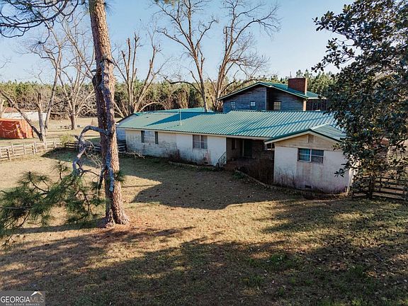 3rd image of 858 Hoke Ogden Rd