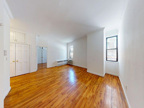 3rd image of 399 E 78th St APT 5A