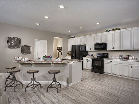3rd image of 1390 Park Leah Cir