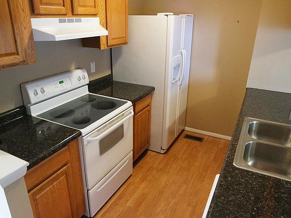 2nd image of 9452 Aspen Grove Ln