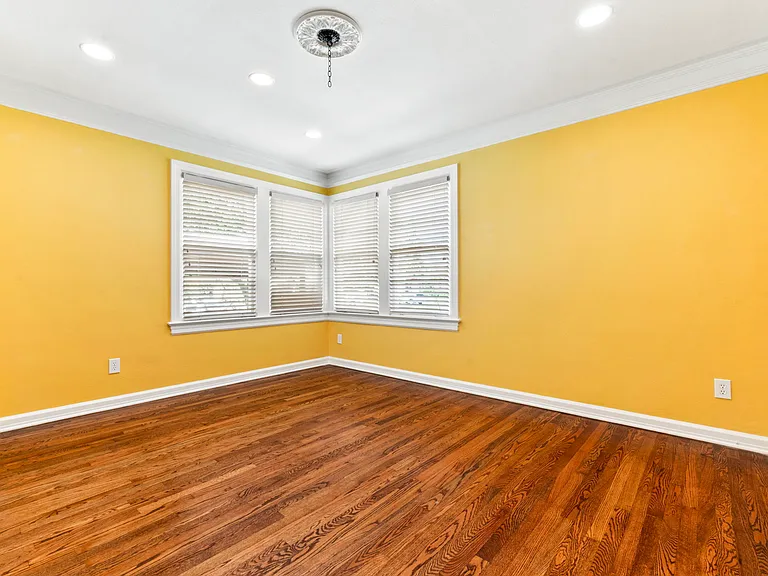 1326 Pinetree Rd — Photo 8
