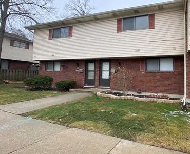 321 W Anderson St, Crown Point, IN, 46307