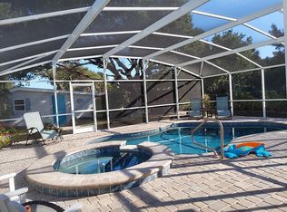 828 E 15th Ave, New Smyrna Beach, FL 32169