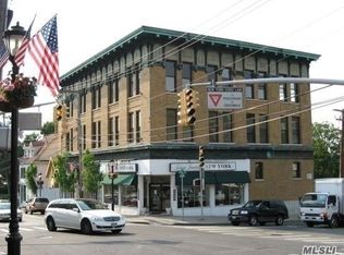 303 Main St APT 3D, Port Washington, NY 11050