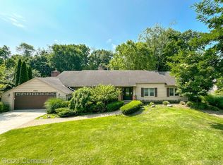 27201 Gardenway Rd, Franklin, MI 48025