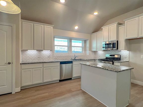 4th image of 32406 Clouser Crawdad Ct