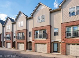 131 S 2nd St, Brighton, MI 48116
