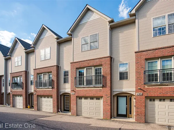 131 S 2nd St, Brighton, MI 48116