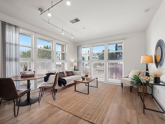 5th image of 550 Park Blvd #2212R