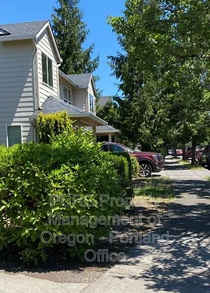 15617 NE Milton Pl — Photo 2