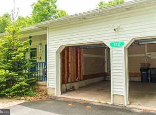 172 Scenic Dr, Blakeslee, PA 18610