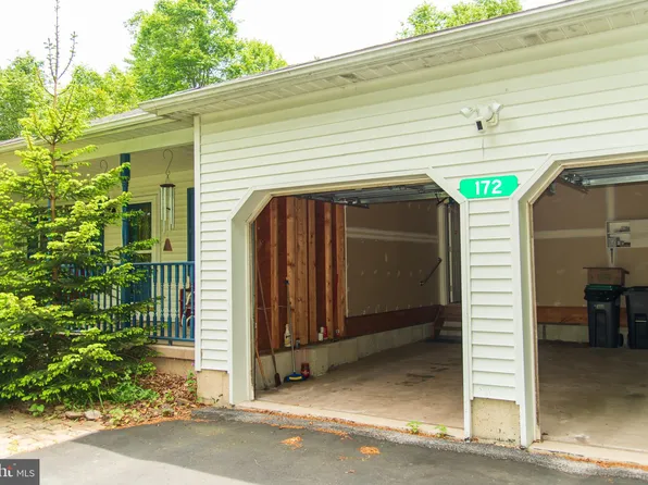 172 Scenic Dr, Blakeslee, PA 18610