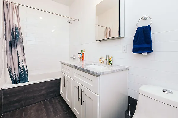 Rented by Nooklyn NYC LLC | media 21