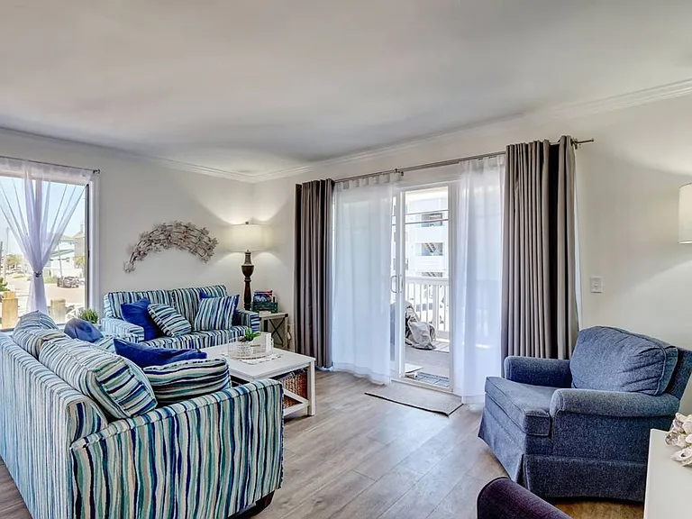 1609 Carolina Beach Ave N #2G — Photo 9