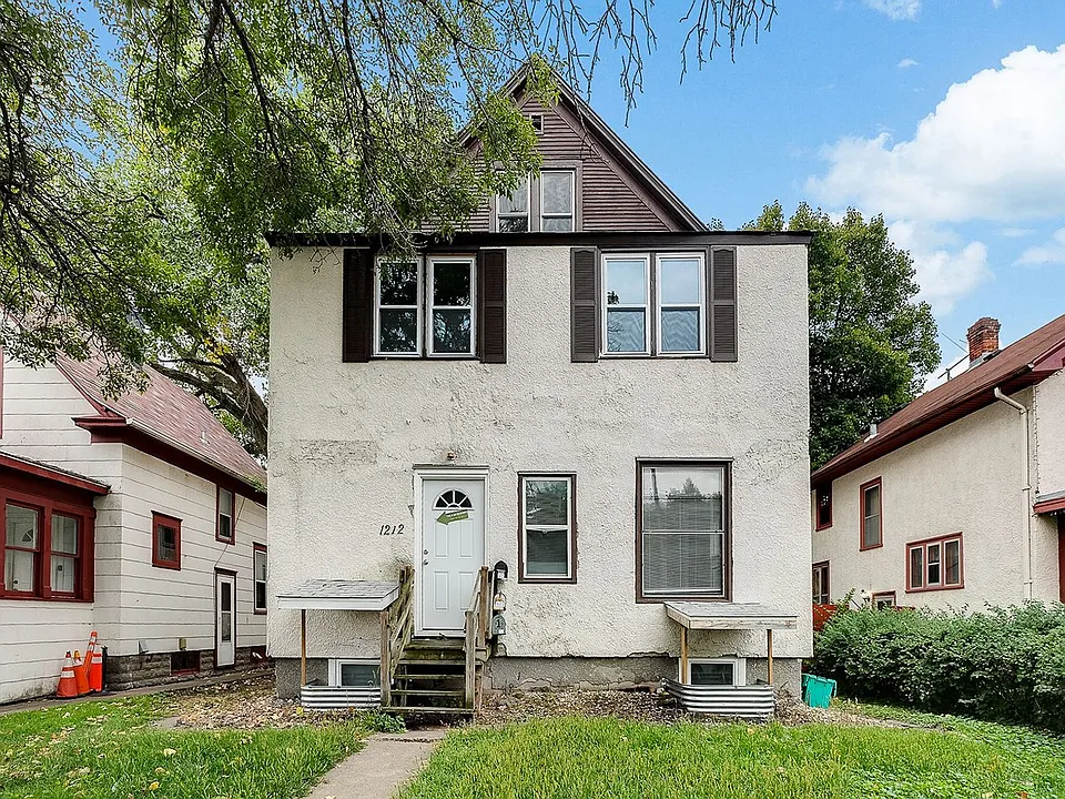 1212 Como Ave SE